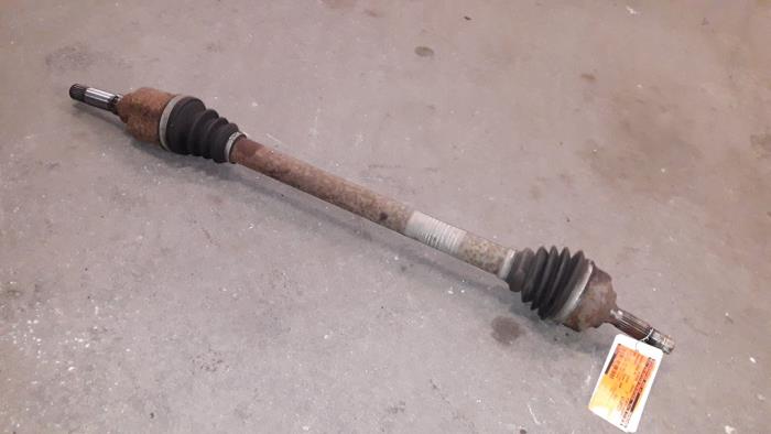 Aandrijfas rechts-voor van een Peugeot 207/207+ (WA/WC/WM) 1.4 2005