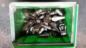 Gebruikte Klepstoter Peugeot 308 (4A/C) 1.4 VTI 16V Prijs op aanvraag aangeboden door Autodemontage Joko B.V.