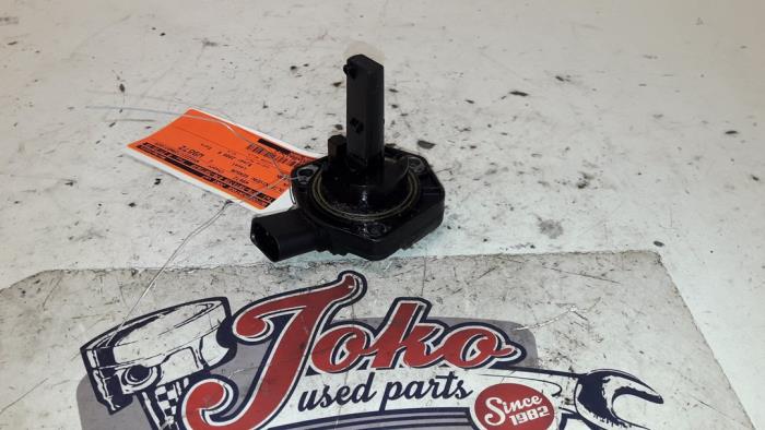 Gebruikte Oliepeil sensor Volkswagen Touran (1T1/T2) 1.9 TDI 105 Euro 3 Prijs op aanvraag aangeboden door Autodemontage Joko B.V.