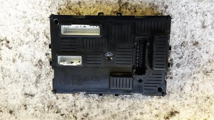 Gebruikte Module Bodycontrol Renault Clio III (BR/CR) 1.5 dCi 70 Prijs op aanvraag aangeboden door Autodemontage Joko B.V.