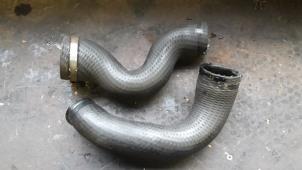Gebruikte Intercooler Slang Opel Astra H (L48) 1.7 CDTi 16V Prijs op aanvraag aangeboden door Autodemontage Joko B.V.