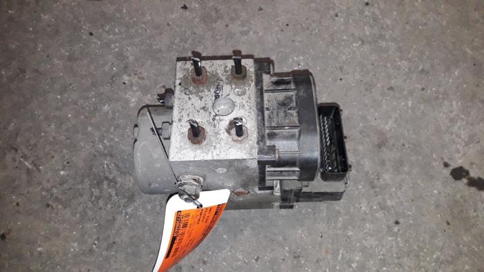 ABS Pomp Peugeot Partner, 1996 / 2015 1.9 D, Bestel, Diesel, 1.868cc, 51kW (69pk), FWD, DW8B; WJY, 2000-09 / 2002-09, 5BWJYF (Gebruikt)
