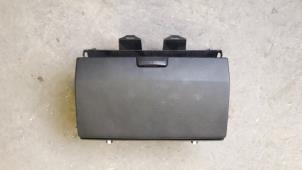 Gebruikte Dashboardkastje Mazda 6 Sport (GG14) 2.0 CiDT 16V Prijs op aanvraag aangeboden door Autodemontage Joko B.V.