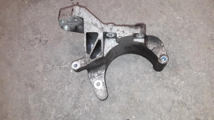 Gebruikte Dynamosteun boven Chevrolet Matiz 0.8 S,SE Prijs op aanvraag aangeboden door Autodemontage Joko B.V.