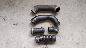 Gebruikte Intercooler Slang Ford Mondeo III Wagon 2.0 TDCi 130 16V Prijs op aanvraag aangeboden door Autodemontage Joko B.V.
