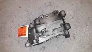 Gebruikte Dynamosteun boven Citroen Xsara Picasso (CH) 1.6 Prijs op aanvraag aangeboden door Autodemontage Joko B.V.