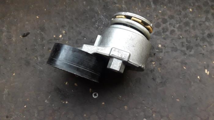 Gebruikte Spanrol Multiriem Renault Twingo II (CN) 1.5 dCi 90 FAP Prijs op aanvraag aangeboden door Autodemontage Joko B.V.