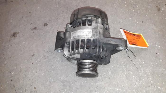 Dynamo van een Fiat Punto Evo (199) 1.6 JTD Multijet 16V Euro 5 DPF 2009