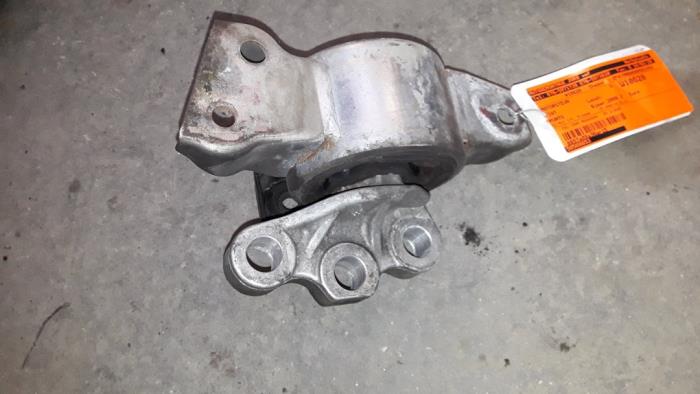 Gebruikte Motorsteun Fiat Punto Evo (199) 1.6 JTD Multijet 16V Euro 5 DPF Prijs op aanvraag aangeboden door Autodemontage Joko B.V.