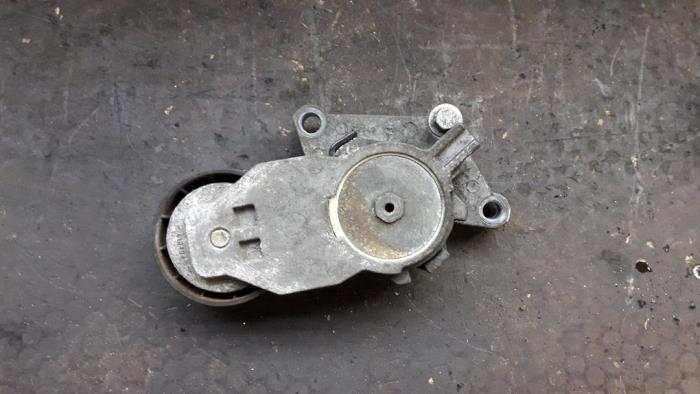 Gebruikte Spanrol Multiriem Ford C-Max (DM2) 1.6 TDCi 16V 109 Prijs op aanvraag aangeboden door Autodemontage Joko B.V.