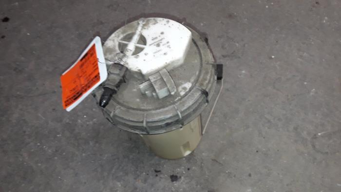 Gebruikte Tank element Pomp Renault Laguna II (BG) 1.8 16V Prijs op aanvraag aangeboden door Autodemontage Joko B.V.
