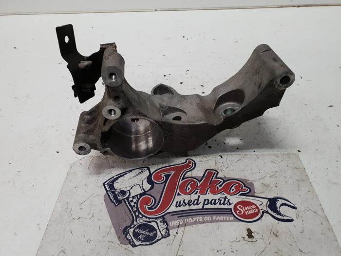 Gebruikte Dynamosteun boven Opel Astra J (PC6/PD6/PE6/PF6) 1.7 CDTi 16V 110 Prijs op aanvraag aangeboden door Autodemontage Joko B.V.