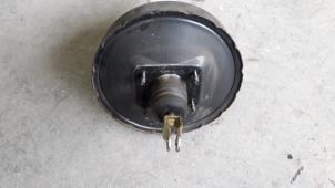 Gebruikte Rembekrachtiger Ssang Yong Rexton 2.9 TD RJ 290 Prijs op aanvraag aangeboden door Autodemontage Joko B.V.