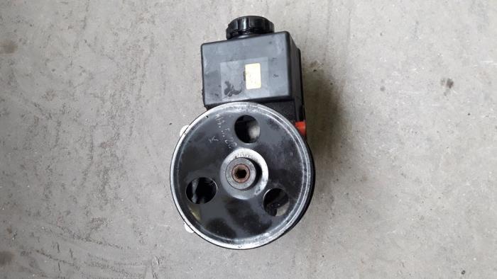 Gebruikte Servopomp Ssang Yong Rexton 2.9 TD RJ 290 Prijs op aanvraag aangeboden door Autodemontage Joko B.V.
