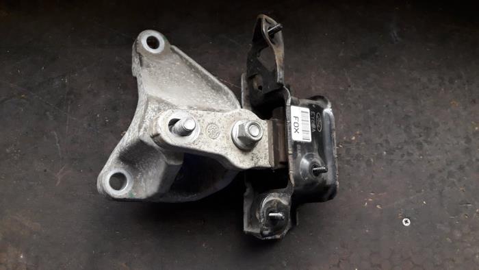 Gebruikte Versnellingsbak Steun Ford B-Max (JK8) 1.0 EcoBoost 12V 100 Van Prijs op aanvraag aangeboden door Autodemontage Joko B.V.