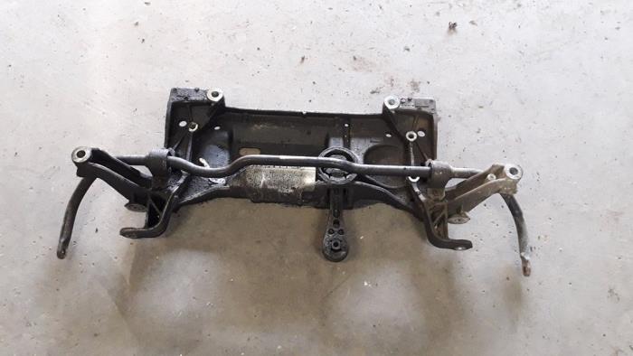Gebruikte Subframe Volkswagen Caddy III (2KA,2KH,2CA,2CH) 1.9 TDI Prijs op aanvraag aangeboden door Autodemontage Joko B.V.