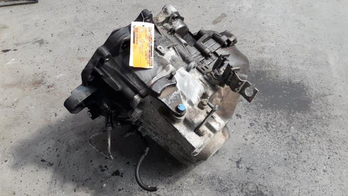 Versnellingsbak van een Volvo S70 2.5 TDI 1999