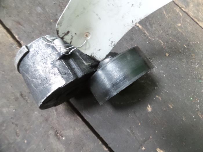 Gebruikte Spanrol Multiriem Fiat Doblo Cargo (263) 1.3 MJ 16V DPF Euro 5 Prijs op aanvraag aangeboden door Autodemontage Joko B.V.