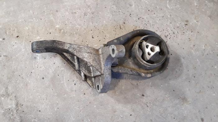 Gebruikte Versnellingsbak Steun Ford Focus 2 Wagon 1.6 TDCi 16V 100 Prijs op aanvraag aangeboden door Autodemontage Joko B.V.