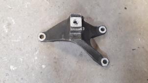 Gebruikte Versnellingsbak Steun Ford Focus 2 Wagon 1.6 TDCi 16V 100 Prijs op aanvraag aangeboden door Autodemontage Joko B.V.