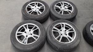 Gebruikte Sportvelgen Set Kia Cerato 1.6 16V Prijs op aanvraag aangeboden door Autodemontage Joko B.V.