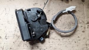 Gebruikte Deurslot Mechaniek 4Deurs rechts-achter BMW X5 (E53) 3.0 24V Prijs op aanvraag aangeboden door Autodemontage Joko B.V.