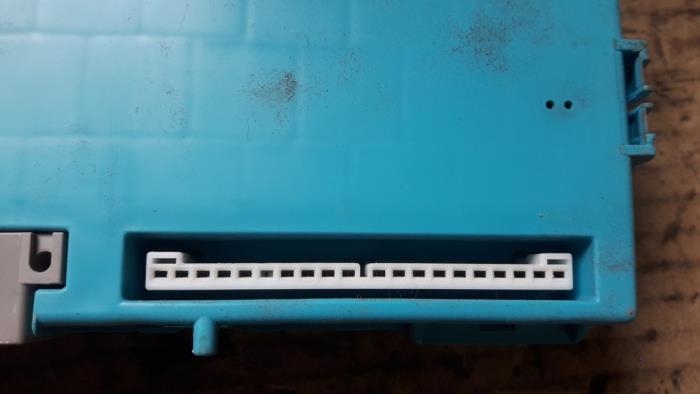 Computer Body Control van een Mitsubishi Lancer Wagon (CS/CT) 1.6 16V 2005