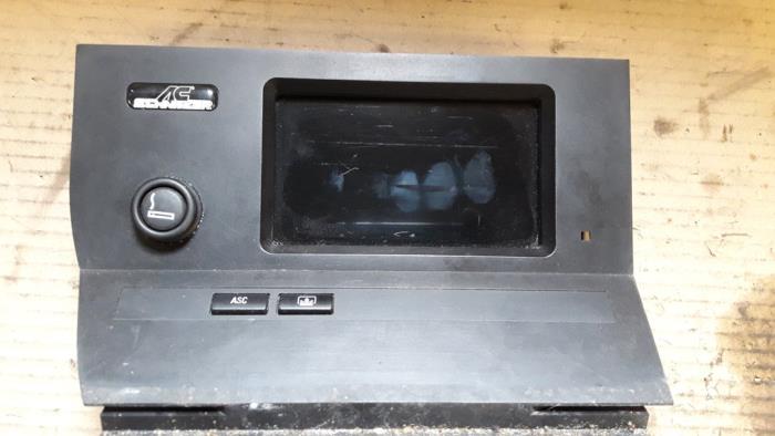 Gebruikte Display Interieur BMW 3 serie (E46/4) 330d 24V Prijs op aanvraag aangeboden door Autodemontage Joko B.V.