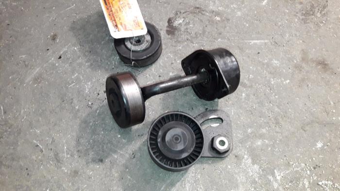 Gebruikte Spanrol Multiriem Rover 75 2.0 CDTi 16V Prijs op aanvraag aangeboden door Autodemontage Joko B.V.