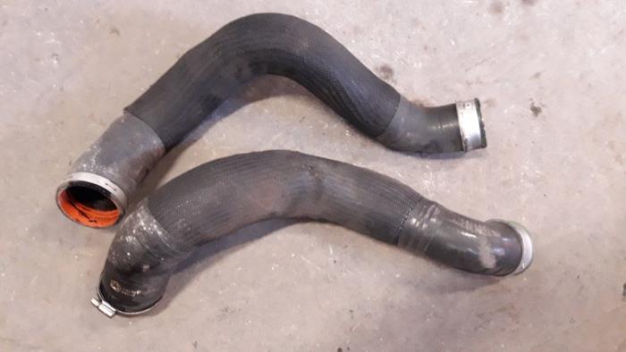 Gebruikte Intercooler Slang Chrysler 300 C 3.0 CRD V6 24V Prijs op aanvraag aangeboden door Autodemontage Joko B.V.