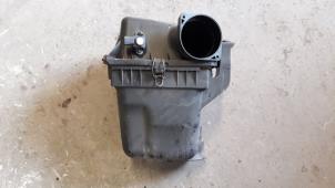 Gebruikte Luchtfilterhuis Chrysler 300 C 3.0 CRD V6 24V Prijs op aanvraag aangeboden door Autodemontage Joko B.V.