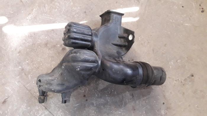 Gebruikte Luchtfilterhuis Chrysler 300 C 3.0 CRD V6 24V Prijs op aanvraag aangeboden door Autodemontage Joko B.V.
