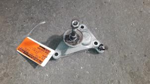 Gebruikte Versnellingsbak Steun Peugeot Partner (GC/GF/GG/GJ/GK) 1.6 HDI 90 Prijs op aanvraag aangeboden door Autodemontage Joko B.V.