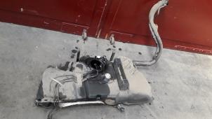 Gebruikte Tank Peugeot Partner (GC/GF/GG/GJ/GK) 1.6 HDI 90 Prijs op aanvraag aangeboden door Autodemontage Joko B.V.