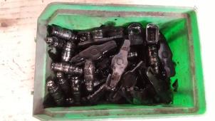 Gebruikte Klepstoter Peugeot 307 SW (3H) 1.6 HDi 16V Prijs op aanvraag aangeboden door Autodemontage Joko B.V.