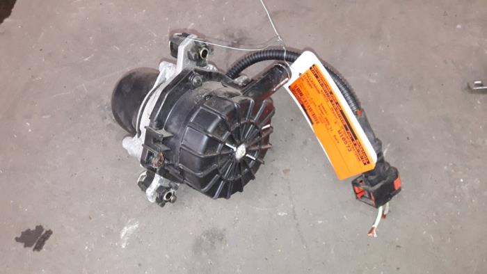 Gebruikte Pullairpomp Citroen C5 I Berline (DC) 1.8 16V Prijs op aanvraag aangeboden door Autodemontage Joko B.V.
