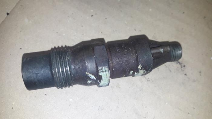 Gebruikte Verstuiver (diesel) Volkswagen Golf Prijs op aanvraag aangeboden door Autodemontage Joko B.V.