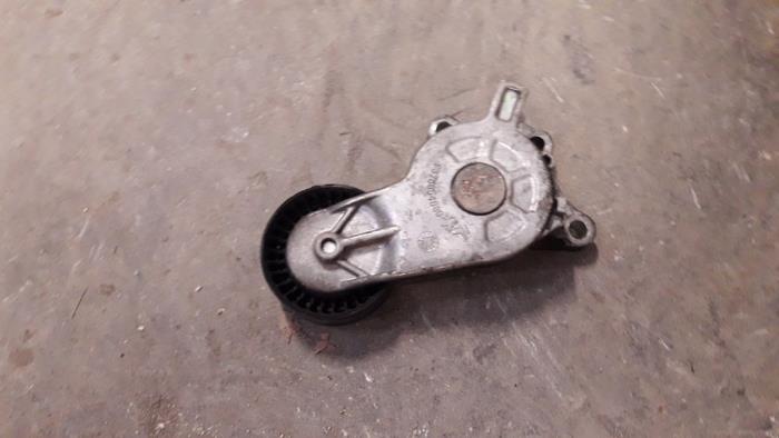 Gebruikte Spanrol Multiriem Citroen DS3 (SA) 1.6 e-HDi Prijs op aanvraag aangeboden door Autodemontage Joko B.V.