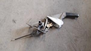 Gebruikte Handremhendel Volvo V50 (MW) 1.8 16V Prijs op aanvraag aangeboden door Autodemontage Joko B.V.