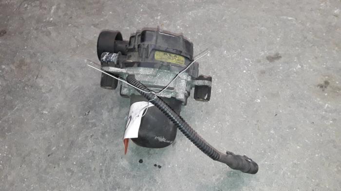 Gebruikte Pullairpomp Citroen C3 (FC/FL/FT) 1.4 Prijs op aanvraag aangeboden door Autodemontage Joko B.V.