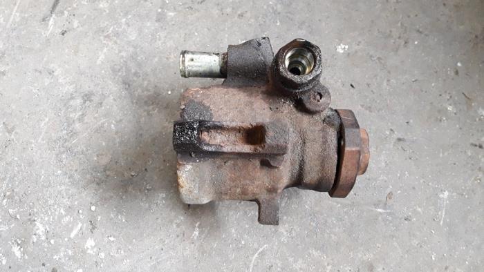 Gebruikte Pomp Servo Volkswagen Lupo (6X1) 1.4 TDI 75 Prijs op aanvraag aangeboden door Autodemontage Joko B.V.