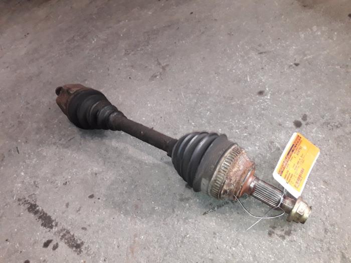 Gebruikte Steekas links-voor Landrover Freelander Hard Top 2.0 td4 16V Prijs op aanvraag aangeboden door Autodemontage Joko B.V.