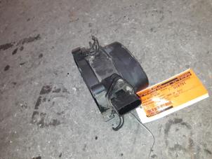 Gebruikte Luchtmassameter Landrover Freelander Hard Top 2.0 td4 16V Prijs op aanvraag aangeboden door Autodemontage Joko B.V.