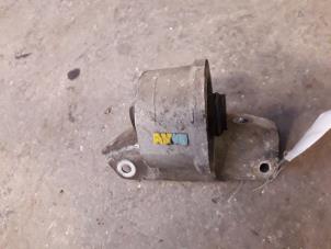 Gebruikte Versnellingsbak Steun Landrover Freelander Hard Top 2.0 td4 16V Prijs op aanvraag aangeboden door Autodemontage Joko B.V.