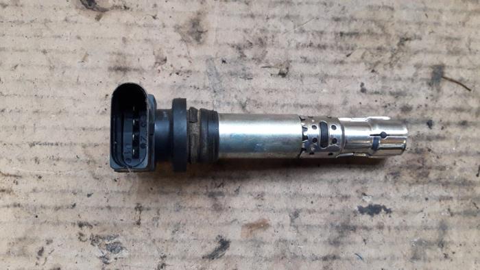 Bobine Volkswagen Polo IV (9N1/2/3), 2001 / 2012 1.2 12V, Hatchback, Benzine, 1,198cc, 47kW (64pk), FWD, BME, 2005-04 / 2007-07, 9N3 (Gebruikt)