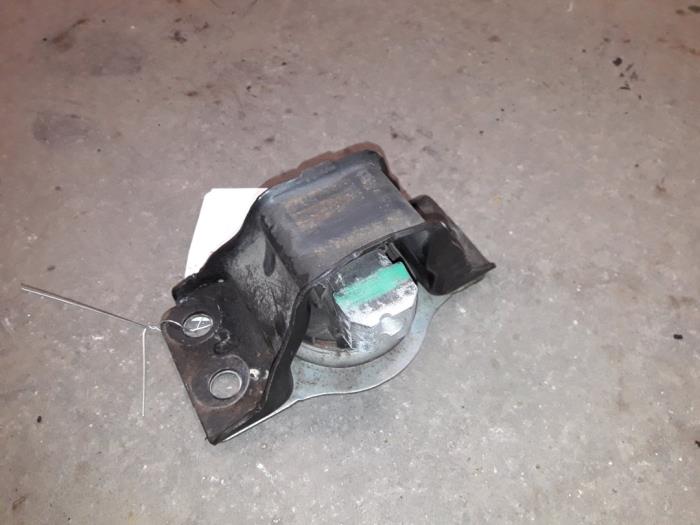 Gebruikte Motorrubber Renault Megane II Grandtour (KM) 1.9 dCi 115 Prijs op aanvraag aangeboden door Autodemontage Joko B.V.