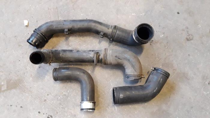 Gebruikte Intercooler Slang Skoda Fabia II Combi 1.9 TDi Prijs op aanvraag aangeboden door Autodemontage Joko B.V.