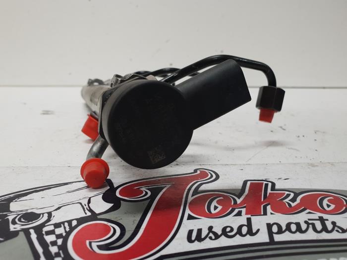 Brandstofdruk sensor van een Chrysler 300 C Touring 3.0 CRD 24V 2007