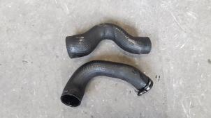 Gebruikte Intercooler Slang Opel Astra H (L48) 1.7 CDTi 16V Prijs op aanvraag aangeboden door Autodemontage Joko B.V.