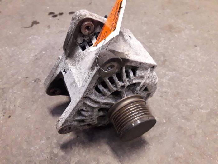 Gebruikte Dynamo Renault Megane II Grandtour (KM) 1.5 dCi 105 Prijs op aanvraag aangeboden door Autodemontage Joko B.V.
